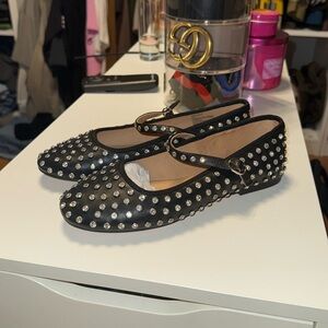 Brand new Steve Madden flats